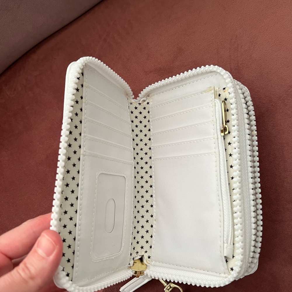 3/$18 White Quilted Faux Patent Leather Wallet with Wrist Strap - Picture 5 of 7
